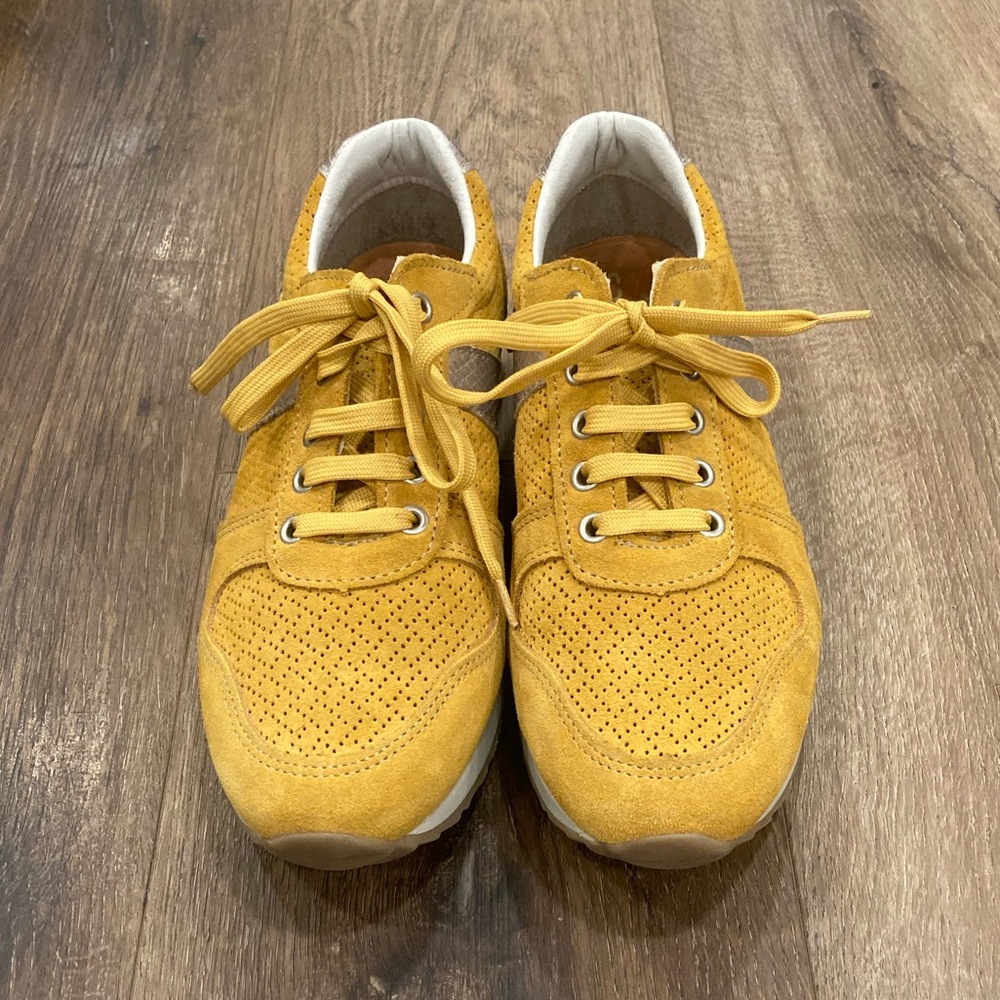 Yellow Tennis Shoes Sneakers Mustard Muted Size 6.5 - Picture 2 of 11